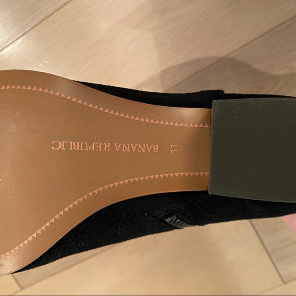 Banana Republic Suede Low Heel Boot - Picture 5 of 6